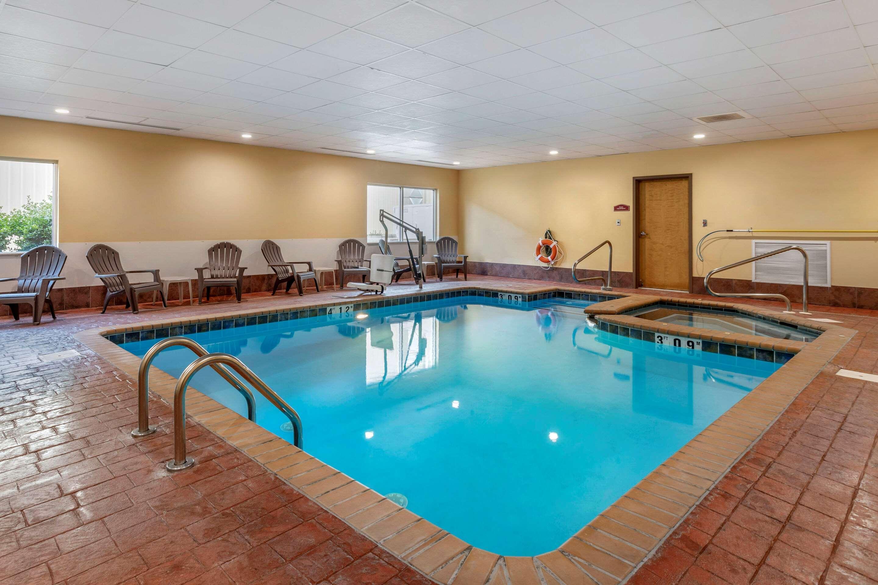 Comfort Suites Florence Shoals Area Екстер'єр фото